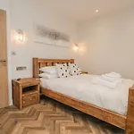 Oak Semesterbostad *