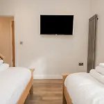 Semesterbostad Oak *