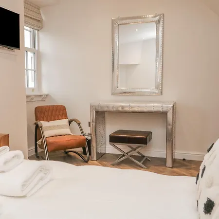 Semesterbostad Oak *